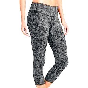 Velocity size small grey silky/stretchy capri activewear leggings good condition